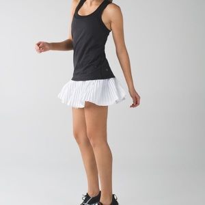 Lululemon White/Grey Pleat to Street Skirt Size 2